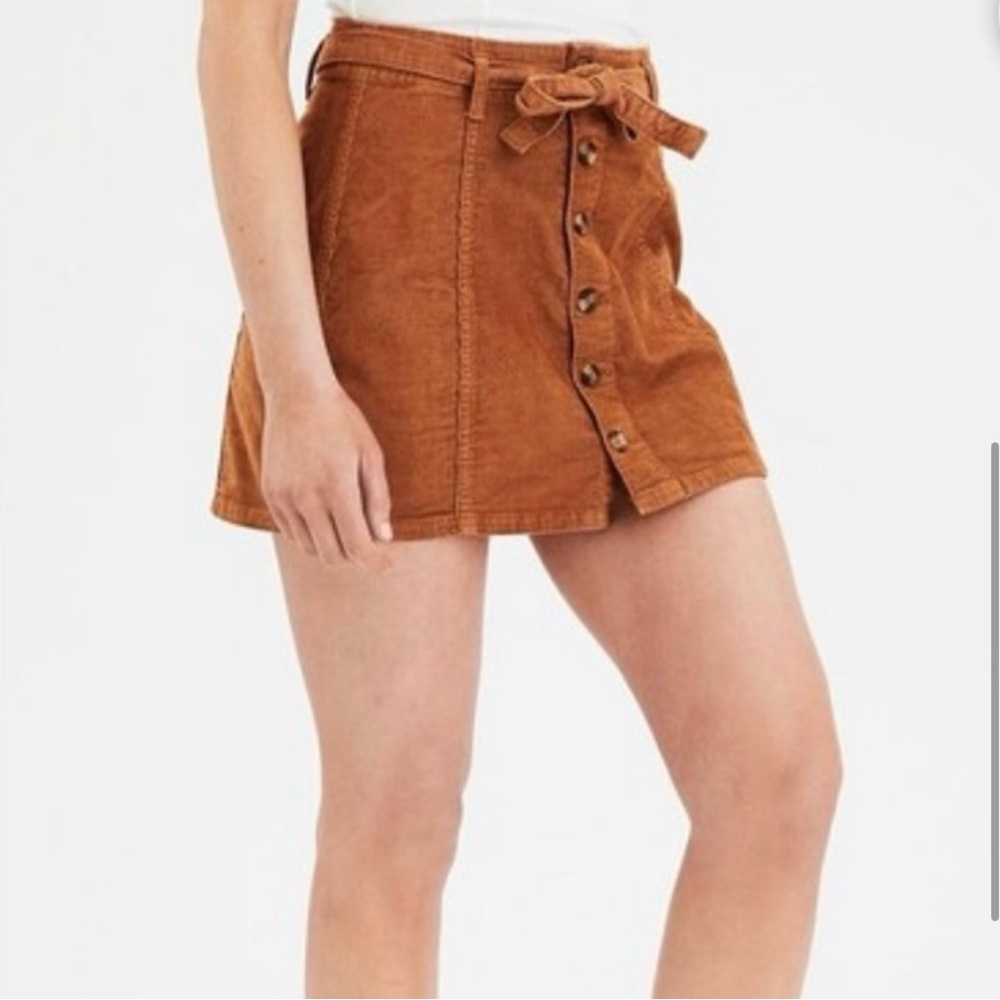 American Eagle corduroy miniskirt with tie belt and buttons. In EUC. Siz…
